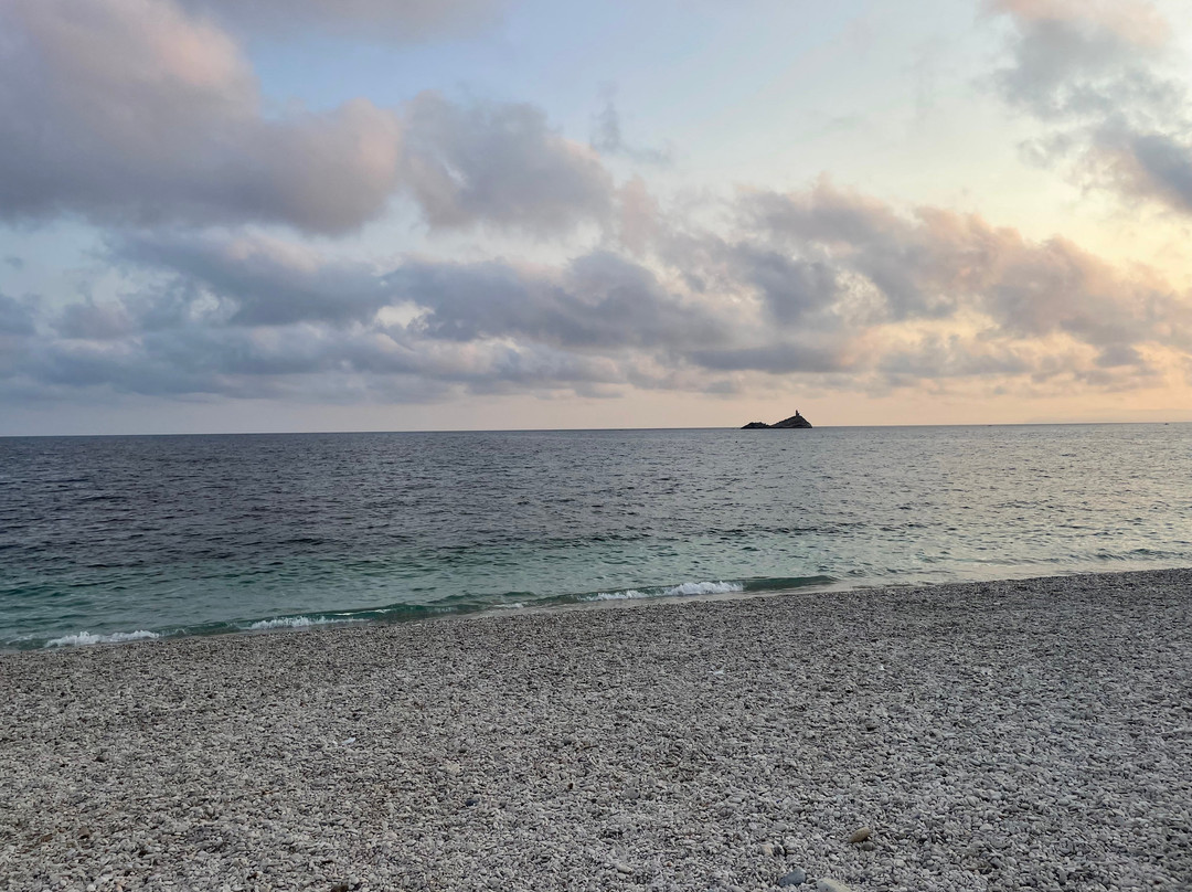Spiaggia delle Ghiaie-费拉约港必去景点