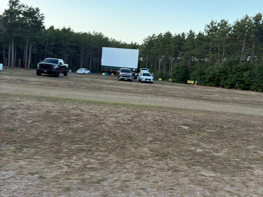 Stardust Twin Drive In Theater-Chetek必去景点