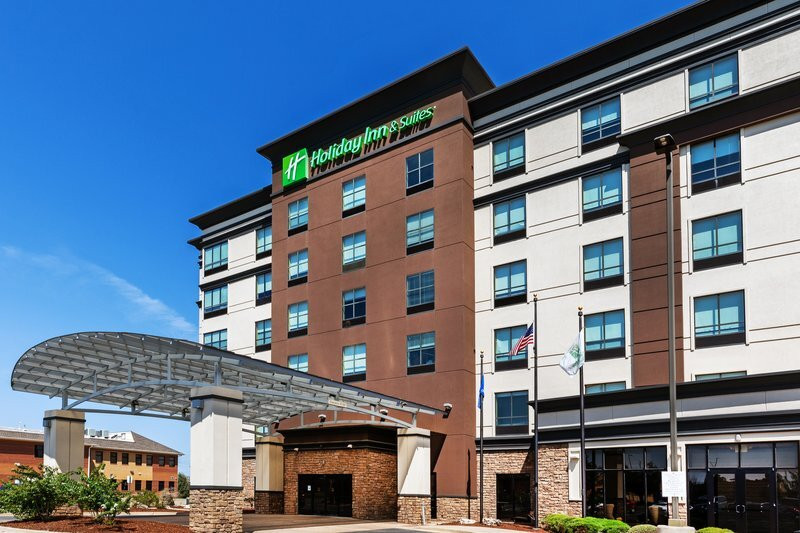 Holiday Inn & Suites 塔尔萨南