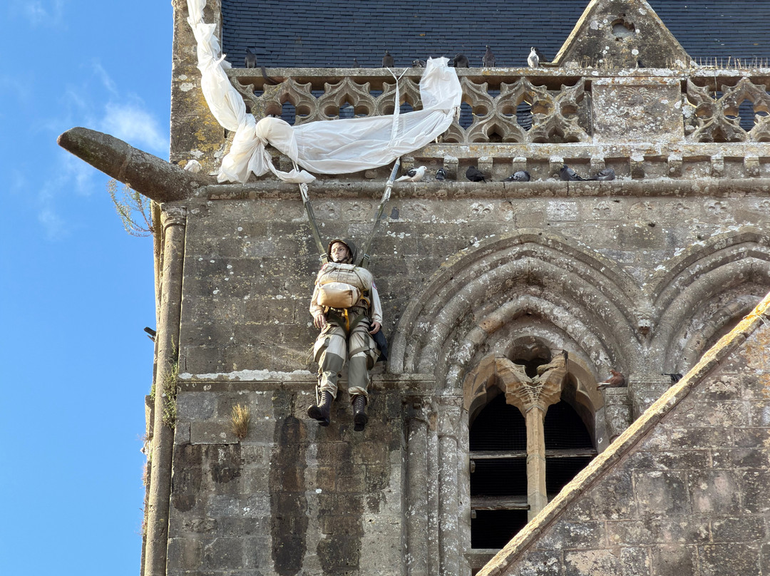 Normandy Jeep Tours-Sainte-Mere-Eglise必去景点