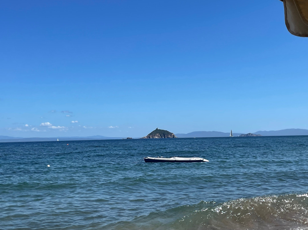 Molo Beach