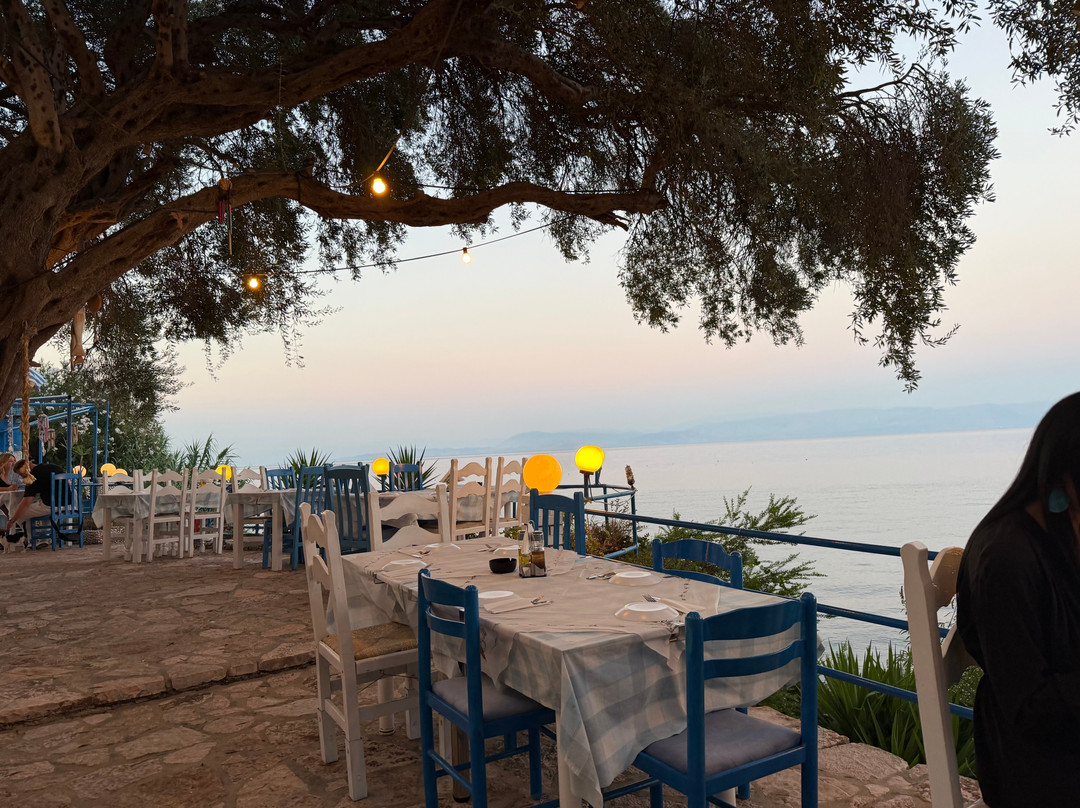 Nikos Family Taverna