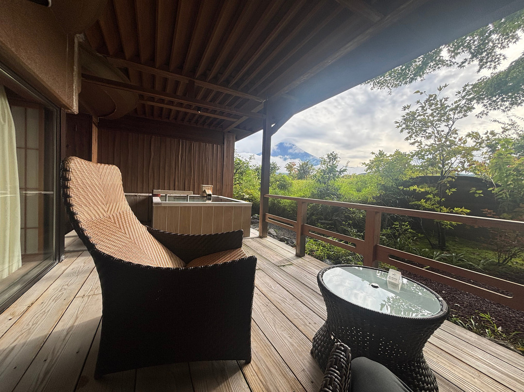 富士山温泉 别墅然然主图