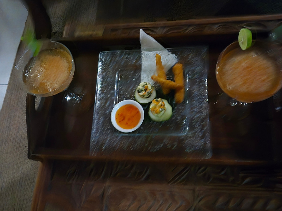 必韦久棕榈海滩别墅酒店主图