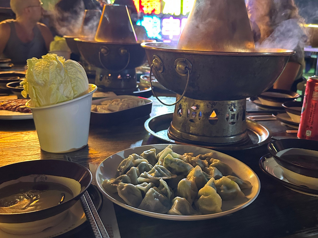 北京胡同步行美食与啤酒之旅，探秘隐秘餐厅-北京市必去景点