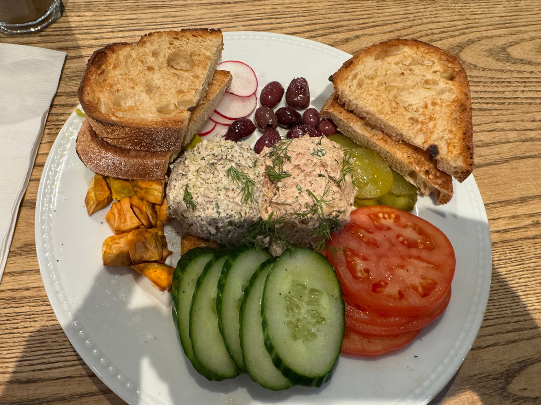 PIgeon Club Cafe
