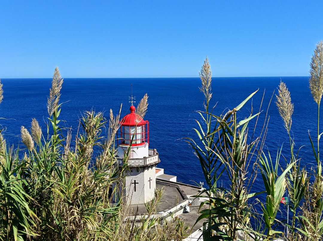 Farol do Arnel-Nordeste必去景点