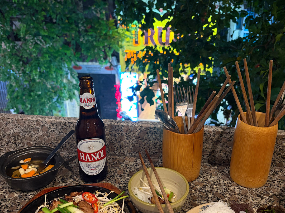 Met Vietnamese Restaurant & Vegetarian Options 2