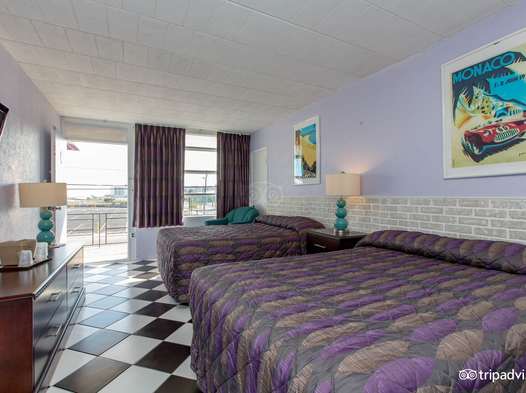 Monaco Motel