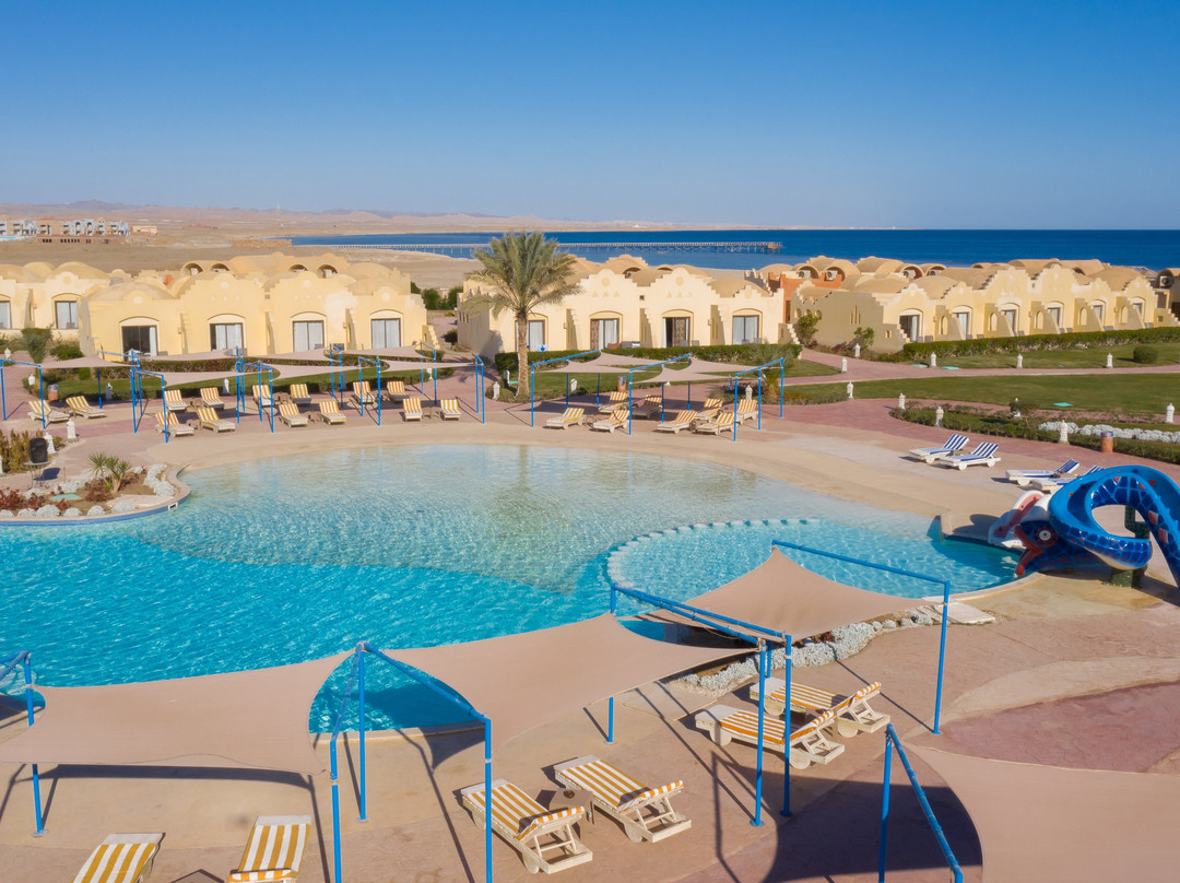 Onatti Beach Resort主图