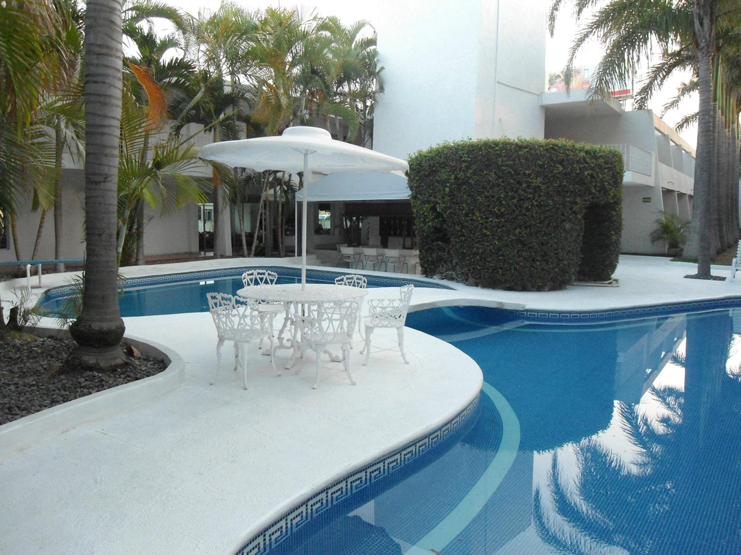 Los Gavilanes酒店住宿-Suites del Real