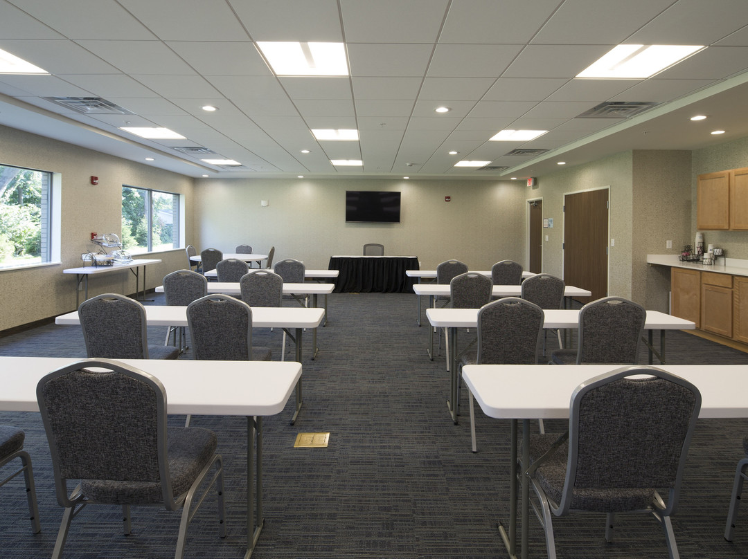 Holiday Inn Express & Suites Michigan City By IHG主图