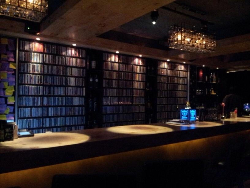 Soul Train Vintage Music Lounge-首尔必去景点