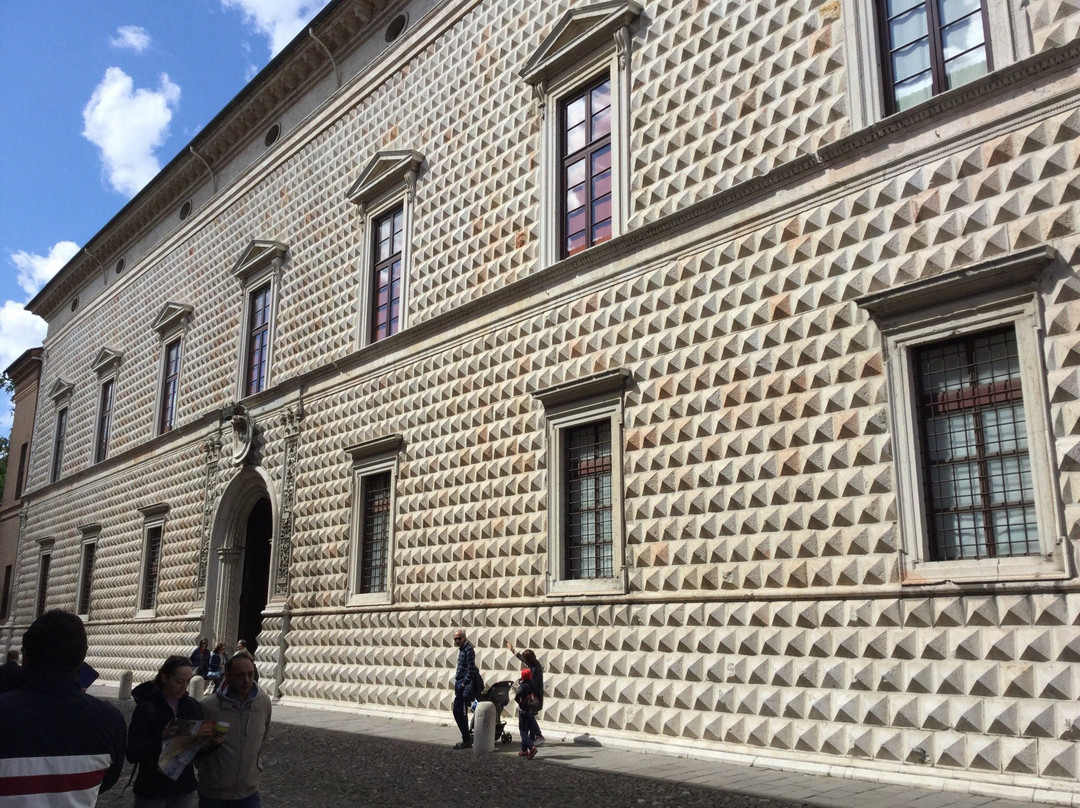 Palazzo dei Diamanti景点图片