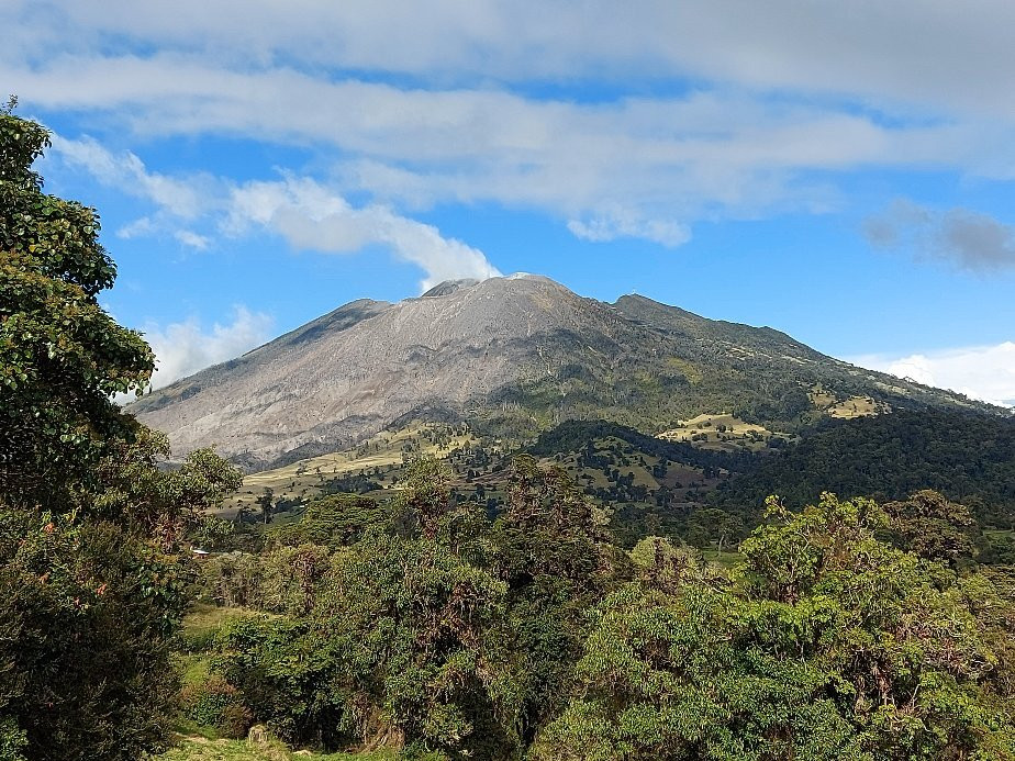 Turrialba Volcano景点图片