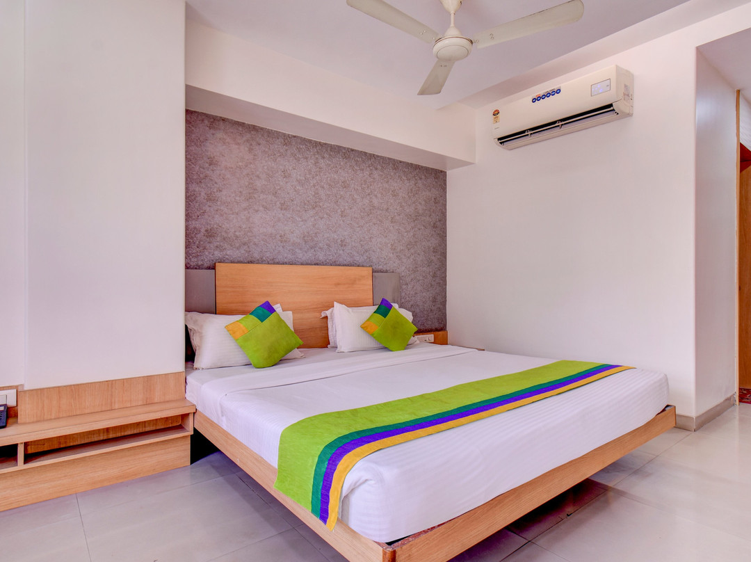 Treebo Admiral Suites New Usmanpura