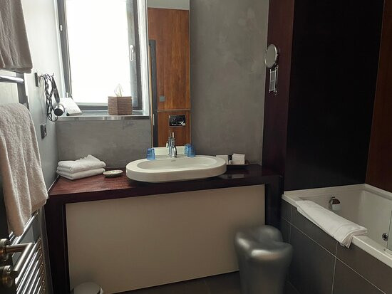 B. Espace Suites主图