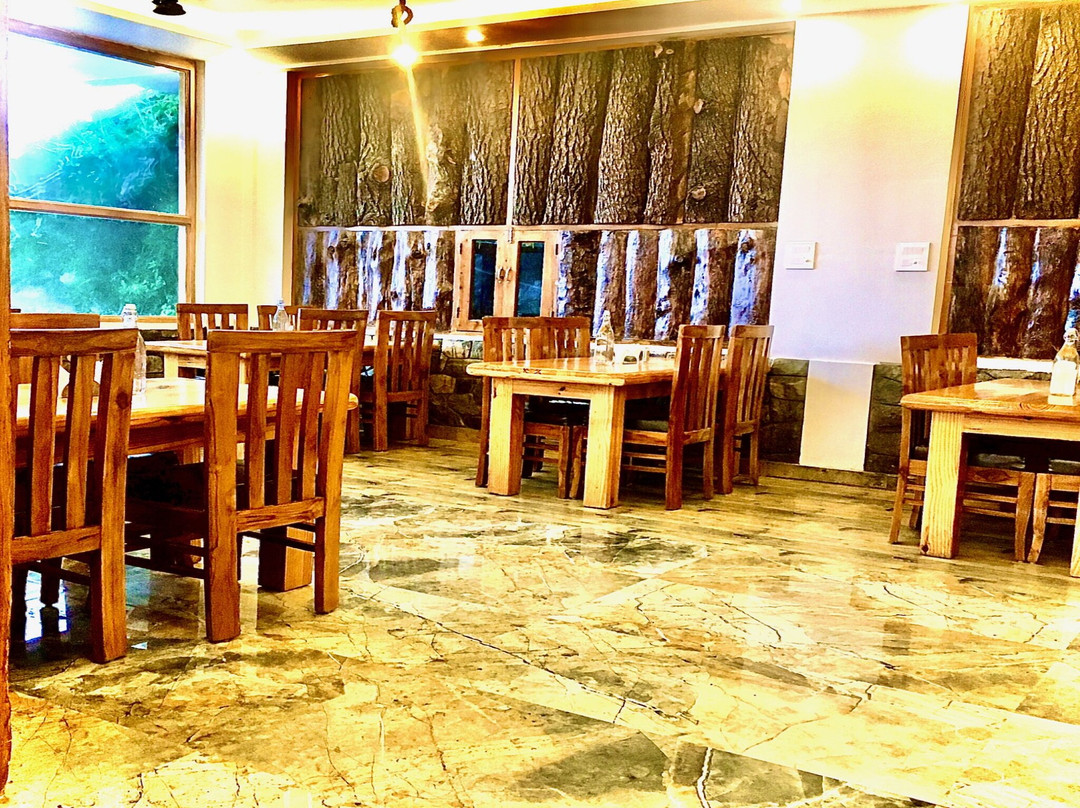 Hotel LA Riqueza Kanatal