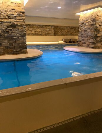 The Elms Hotel & Spa, A Destination By Hyatt Hotel主图