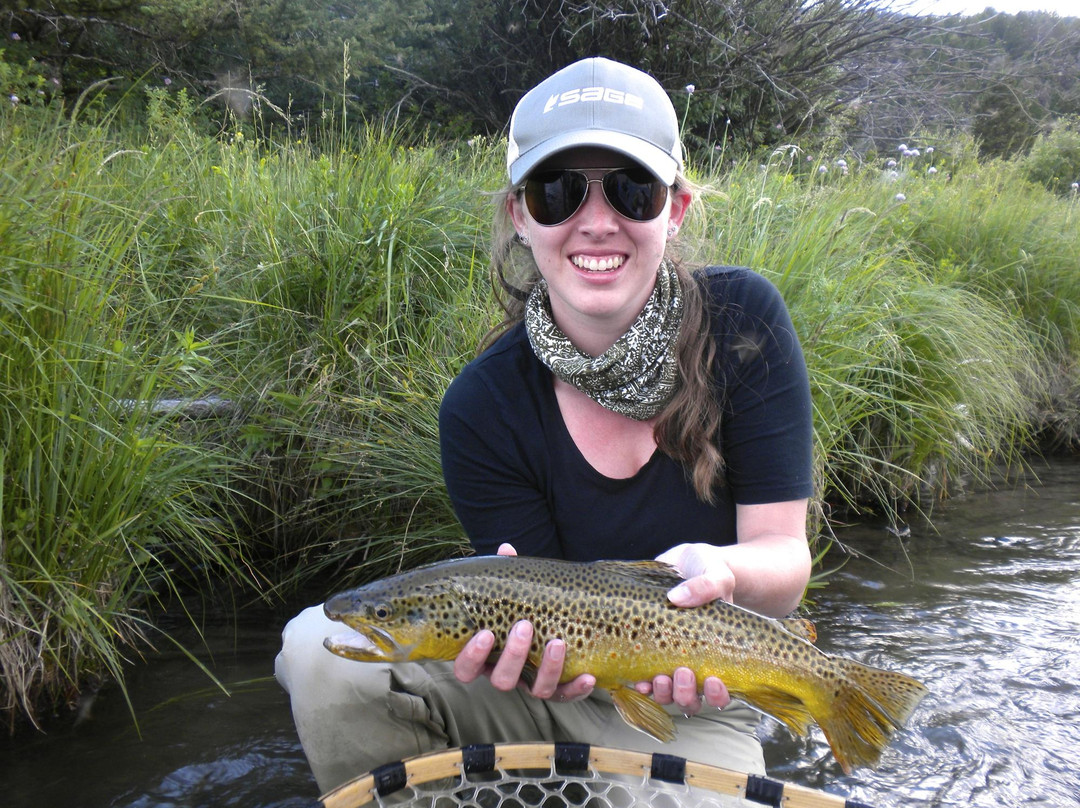 Madison River Outfitters-西黄石镇必去景点