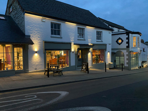 Crown And Bear主图