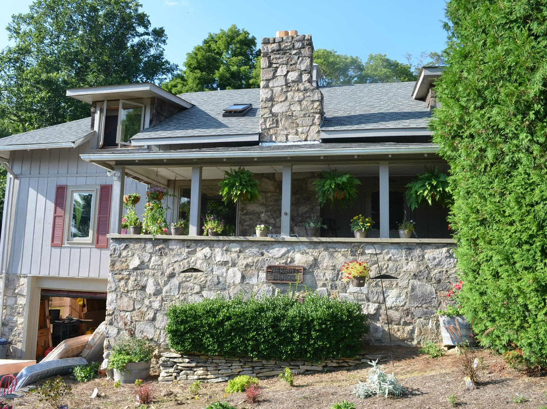 Banner Haven Beehive Guest House