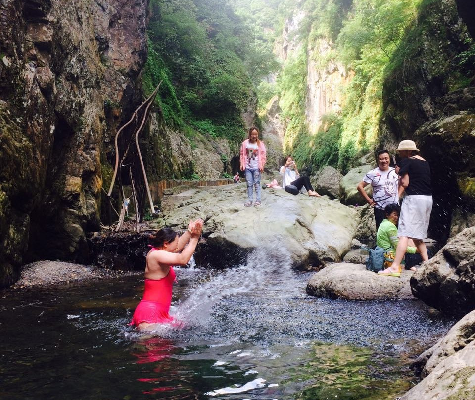 岩鹰洞-洪江市必去景点