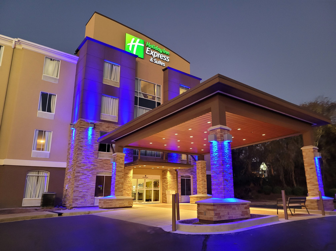 Holiday Inn Express & Suites Starkville by IHG主图