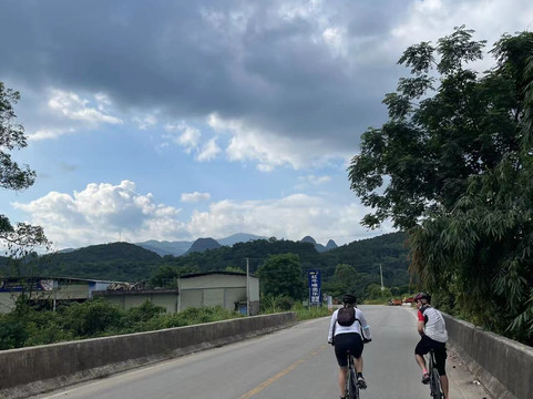 游骑兔桂林自行车旅游-桂林市必去景点