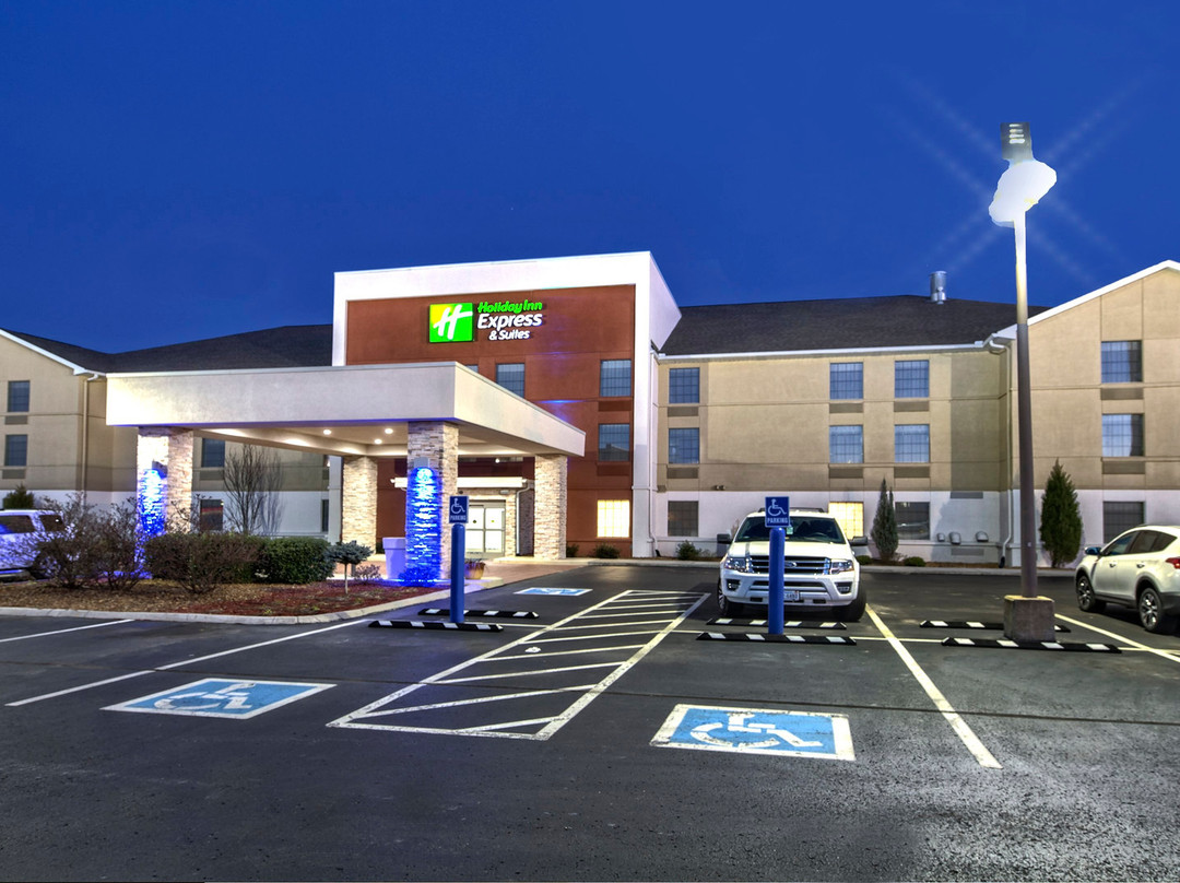 Holiday Inn Express & Suites Crossville by IHG主图