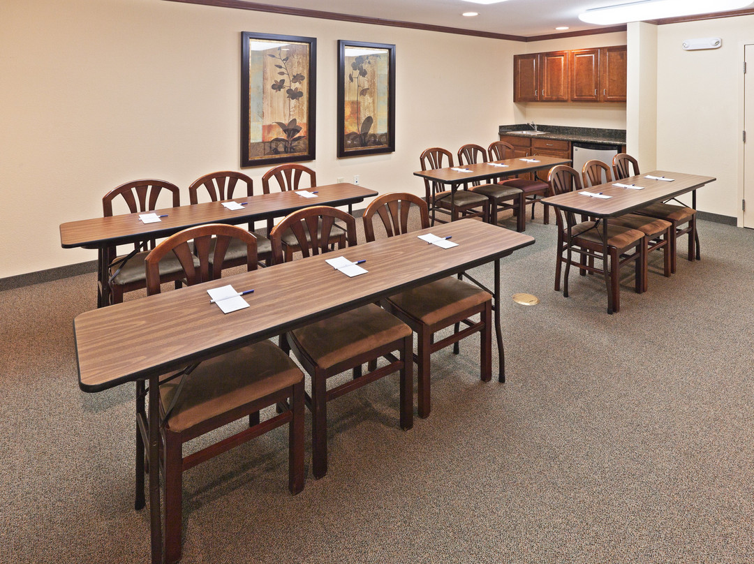 Candlewood Suites Wichita Falls @ Maurine St. by IHG主图