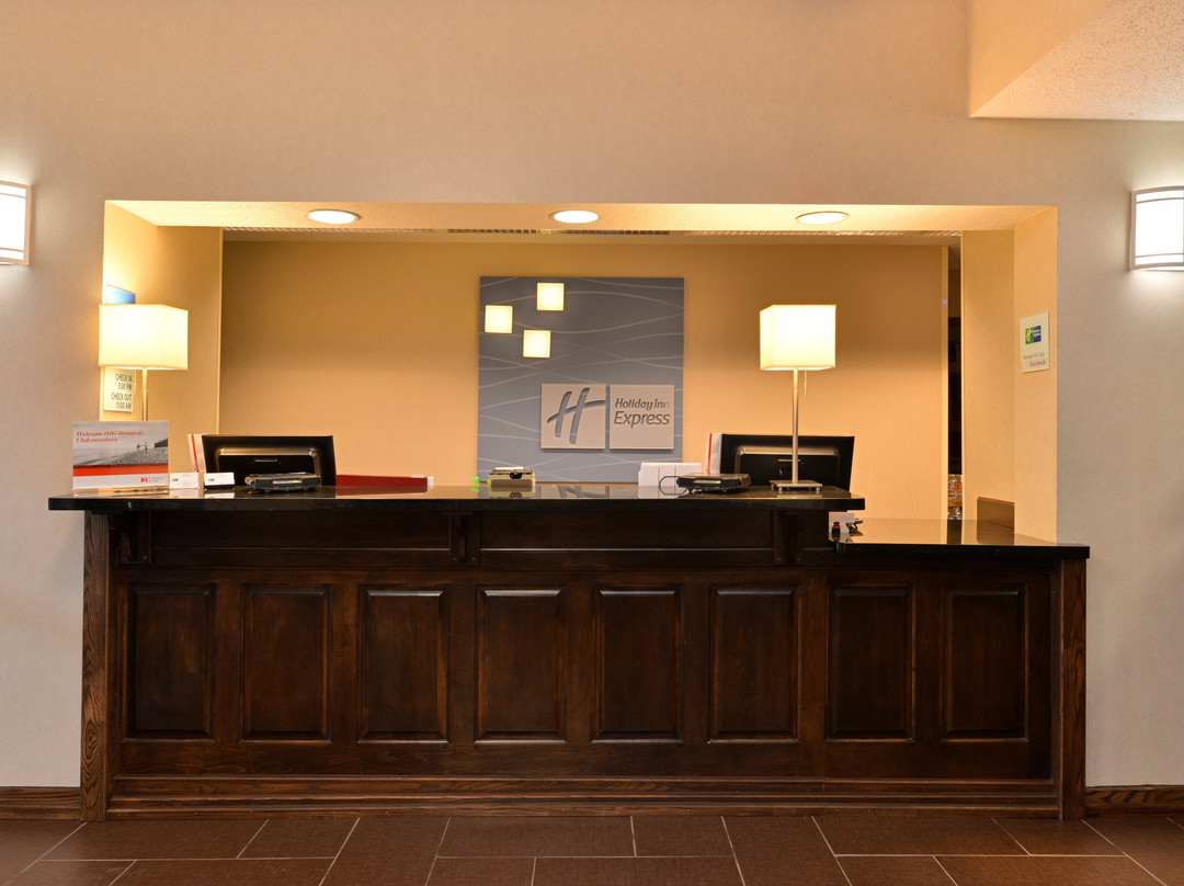 Holiday Inn Express & Suites St Marys主图