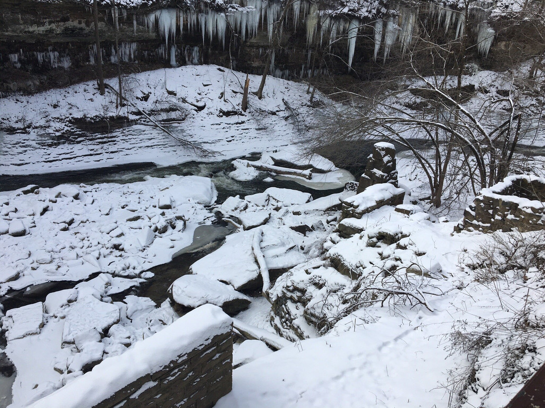 Tinkers Creek Viaduct Park-Bedford必去景点