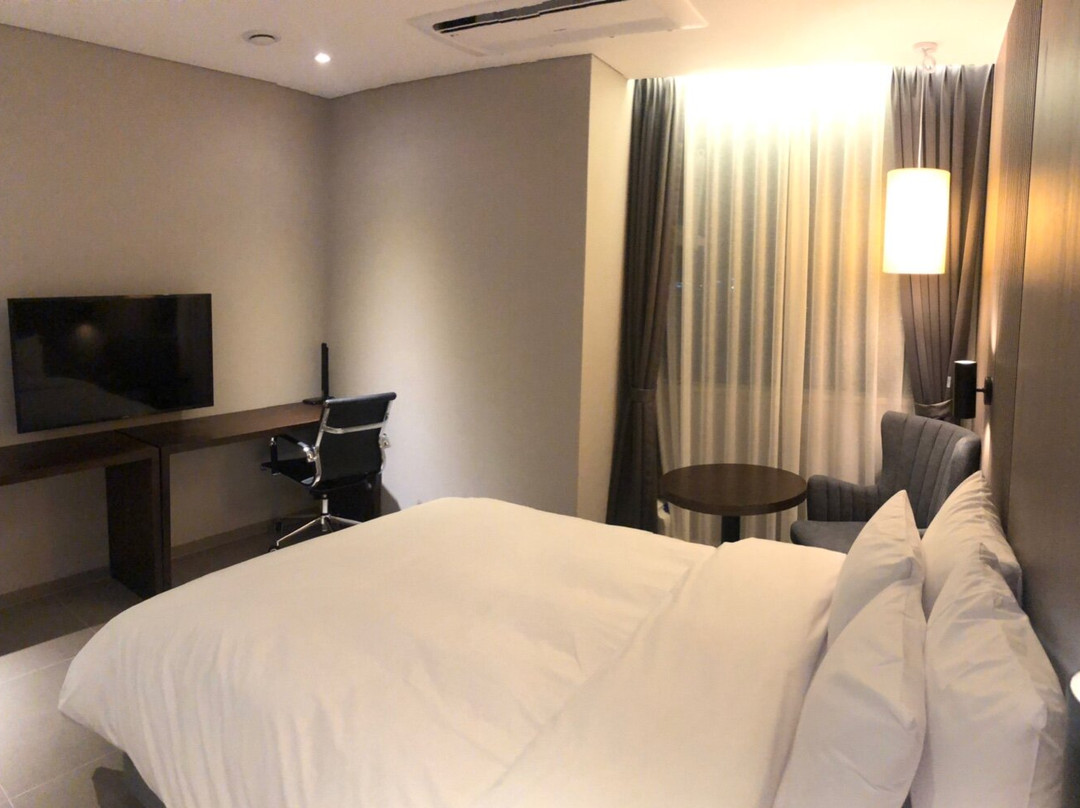 Crown Hotel Changwon主图