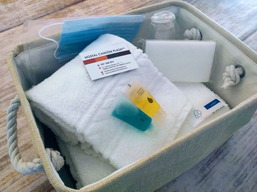 Hostal Canton Plaza主图