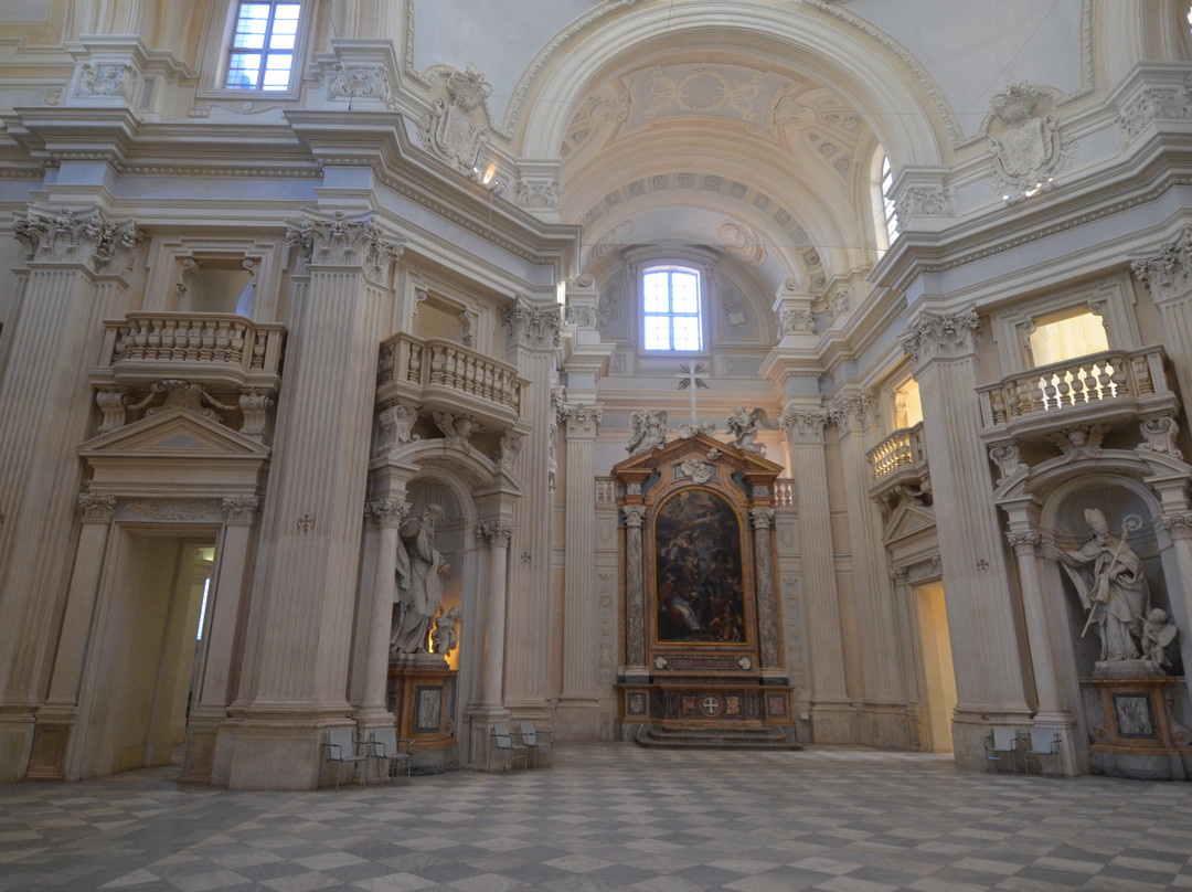 Cappella Di Sant'uberto-韦纳里亚雷亚莱必去景点
