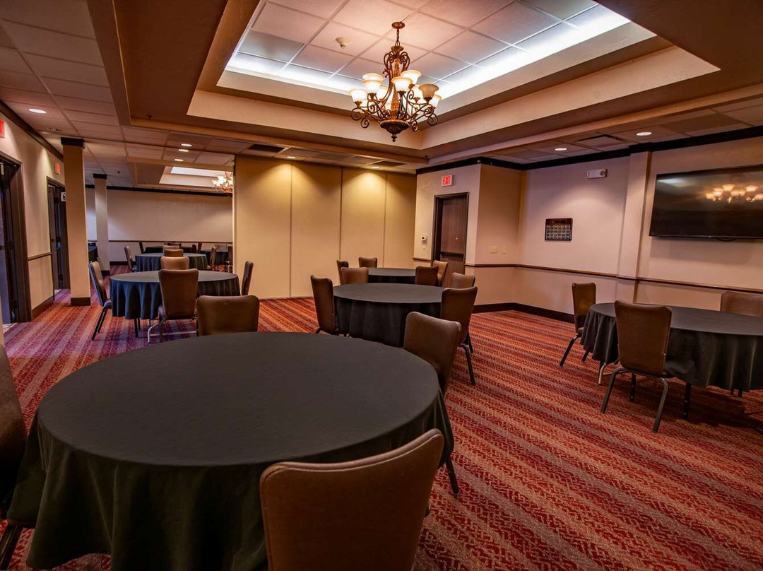 斯马龙贝斯特韦斯特普勒斯套房酒店主图