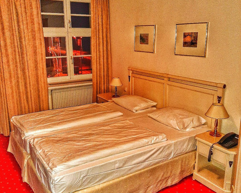 半巴切尔王子宫殿酒店主图