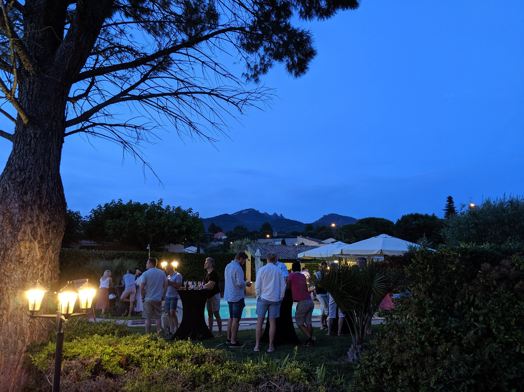 Hotel le Pradet主图