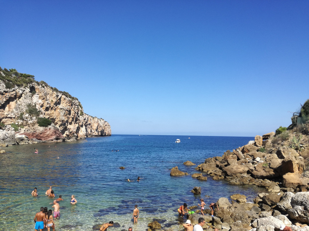 Spiaggia Cala Rossa