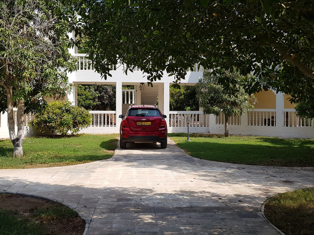 那哈达温泉度假酒店主图