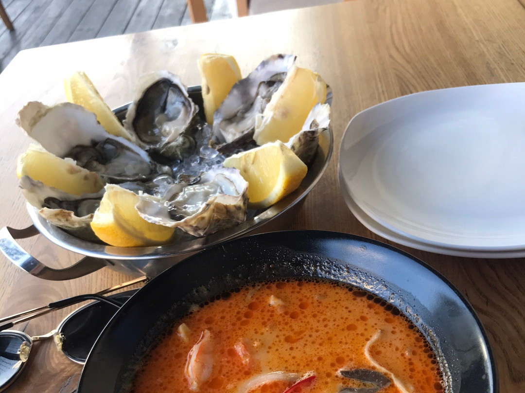 CASTA Sushi & Burger