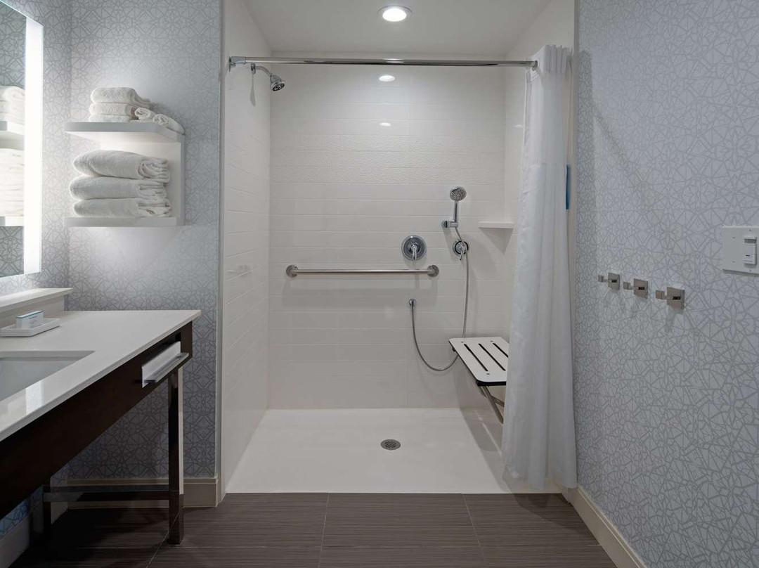 Hampton Inn & Suites - Gilroy, Ca主图