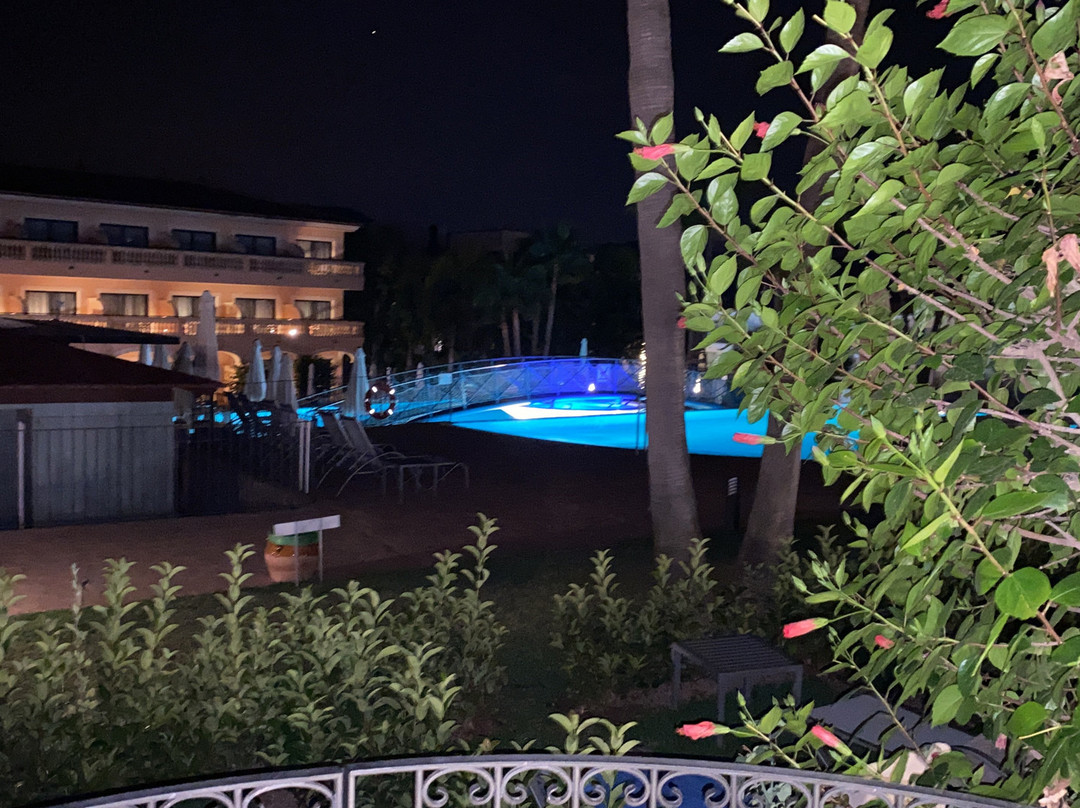 芒港水疗酒店主图