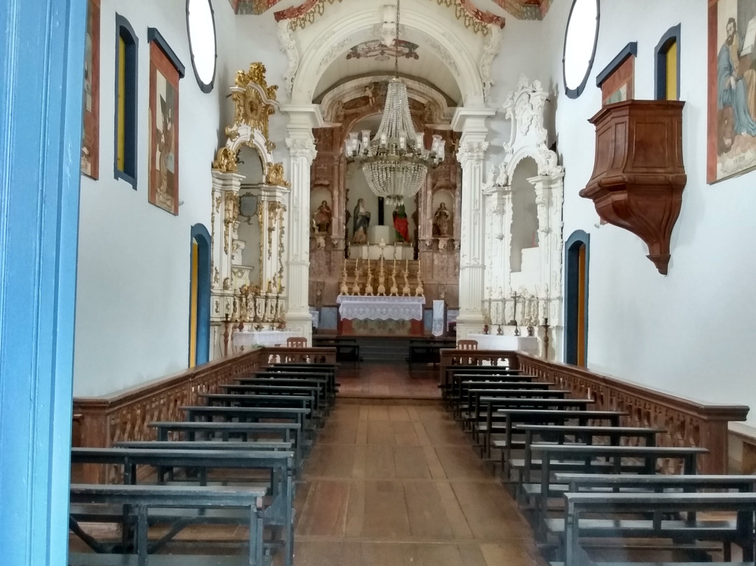Capela de São João Evangelista-蒂拉登特斯必去景点