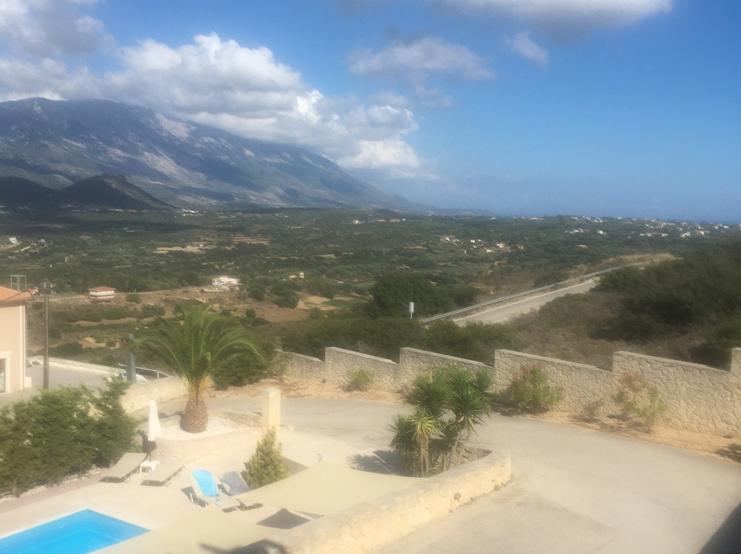 Lagoon View Apartments主图