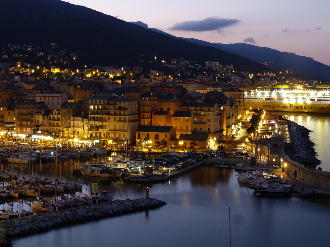 Hotel Des Gouverneurs主图