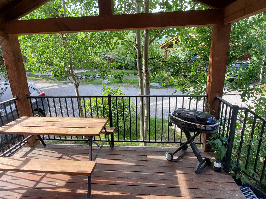 凡尔赛德度假酒店主图