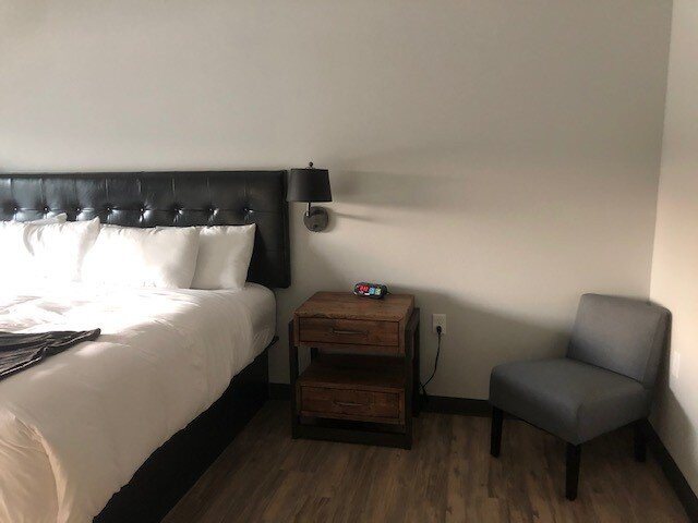 Waterfront Hotel主图