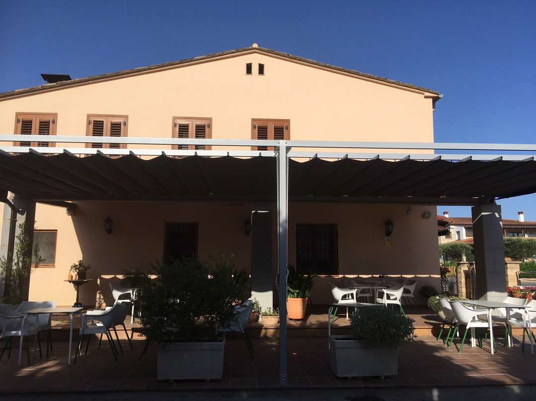 Llambilles旅游攻略图片